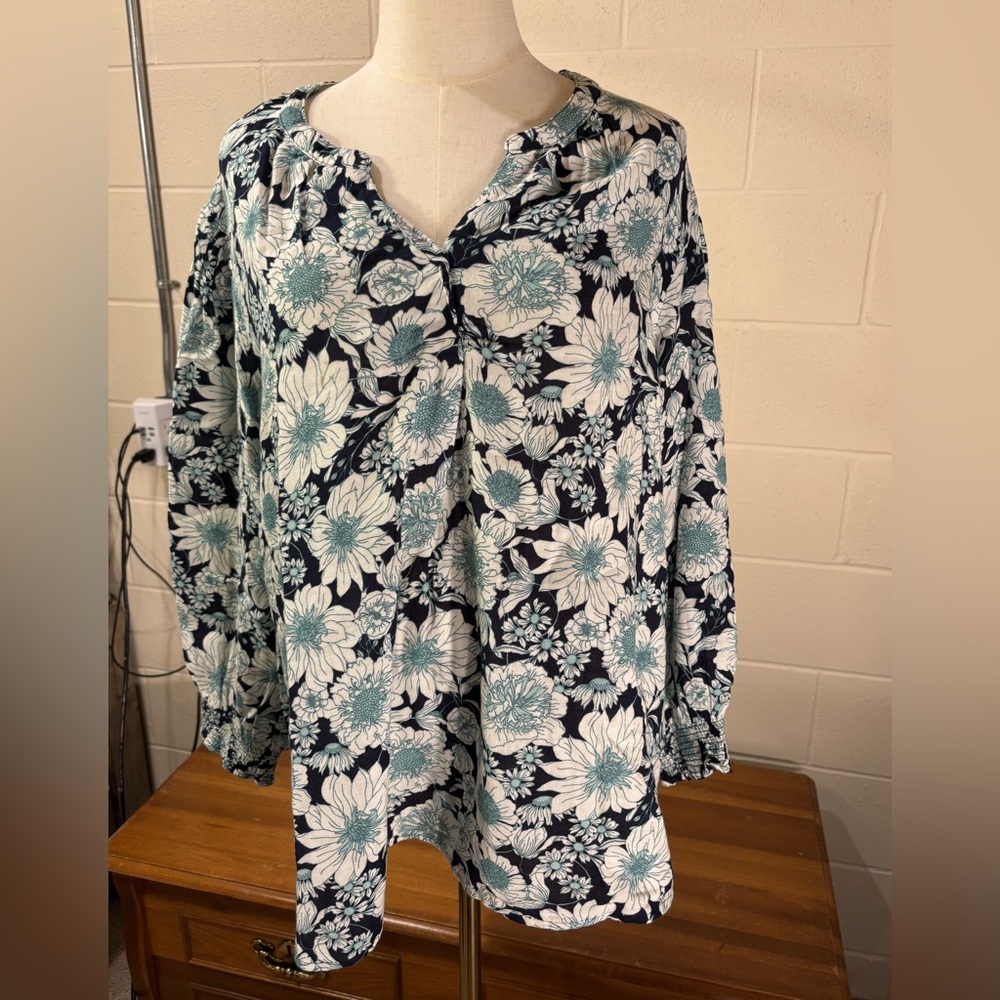 Time and Tru Floral Navy, Cream, and Blue Blouse